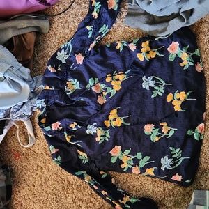 Cute shirt. No tags. Mid-length on the arms.